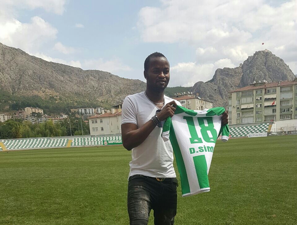 Amasyaspor sign Sierra Leone defender David Simbo