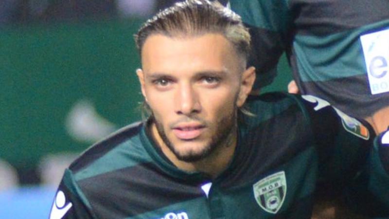 Former Algeria youth Touati killed in car crash