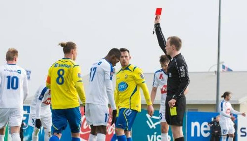 Kwame Quee sees red on Víkingur Ólafsvík debut