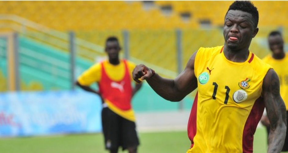 Sulley Muntari: Garth Crooks calls for black players in Italy to strike
