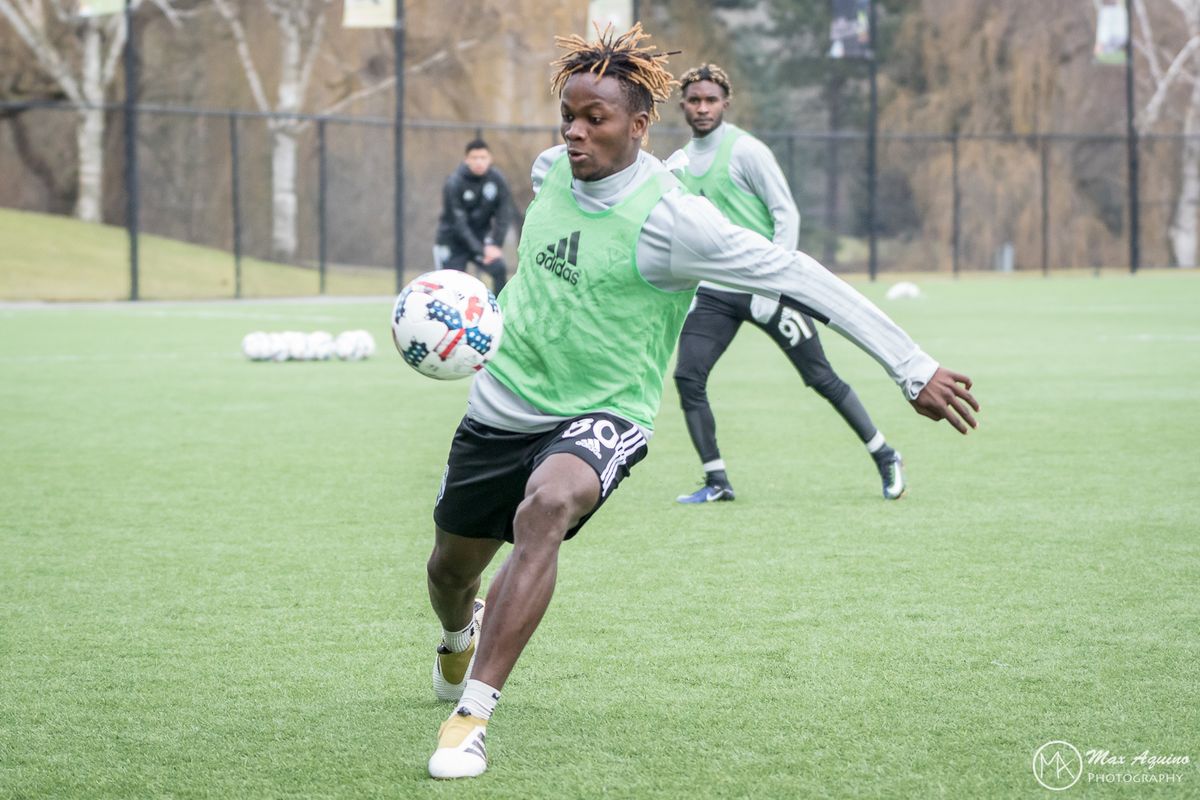 Striker Victor Mansaray sent off on Umeå’s debut