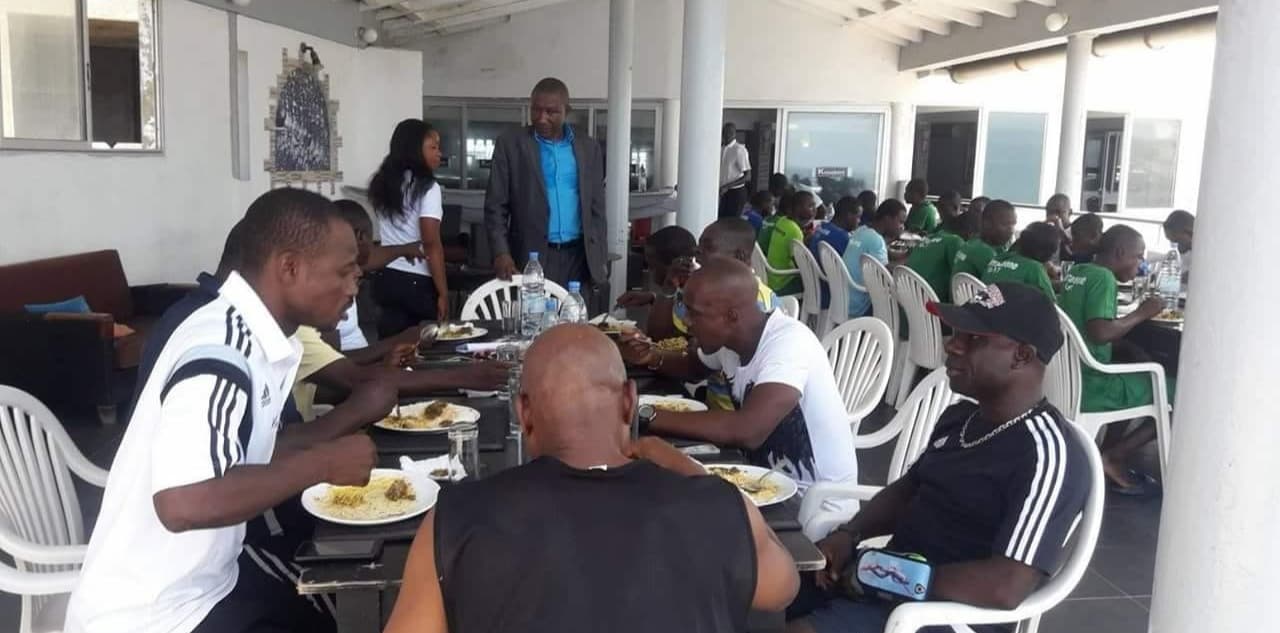 Ex-footballers donate $500 to Sierra Leone U-17 team in Senegal
