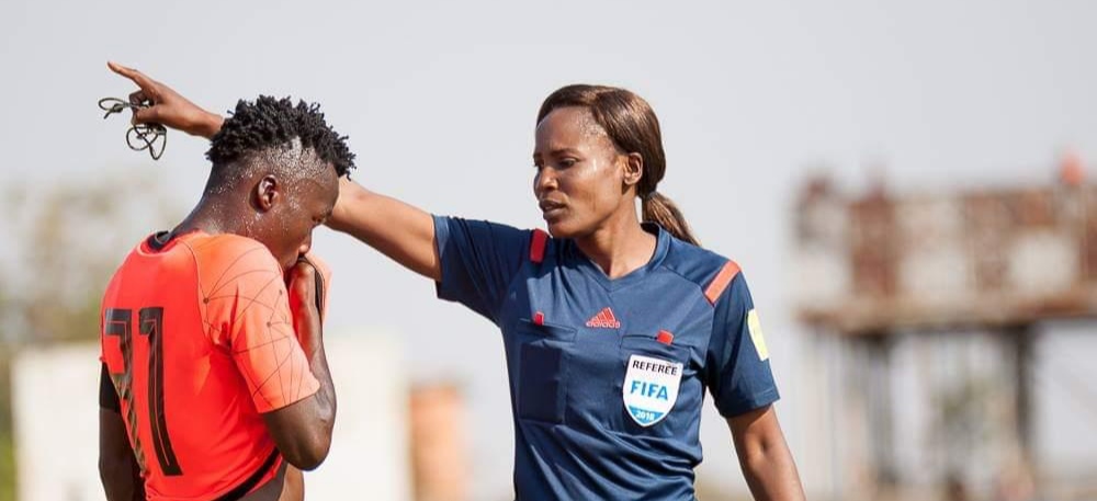 Top Zambian referee Leah Namukonde dies after car crash