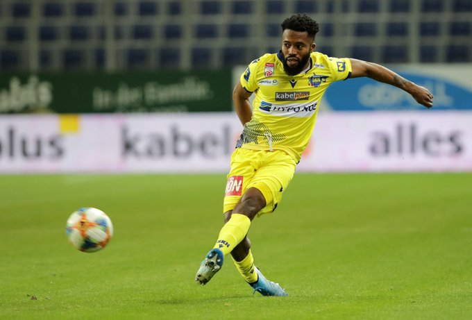 Midfielder George Davies extends Pölten contract