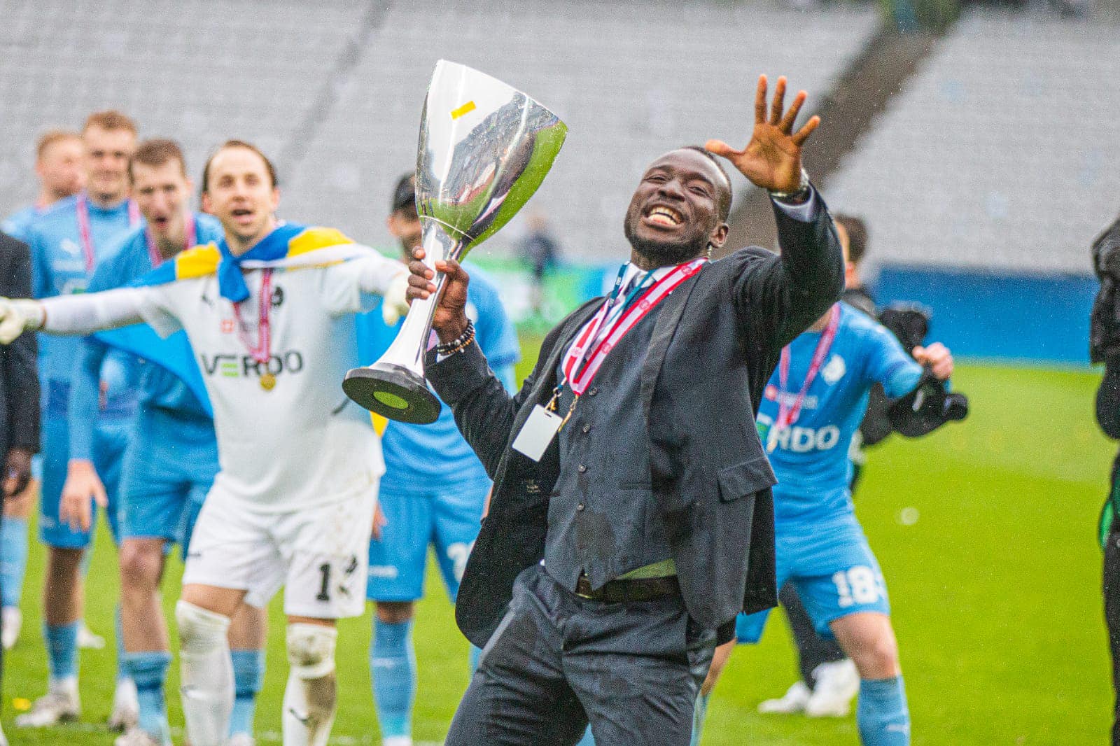 Alhaji Kamara celebrates Randers Danish Cup triumph
