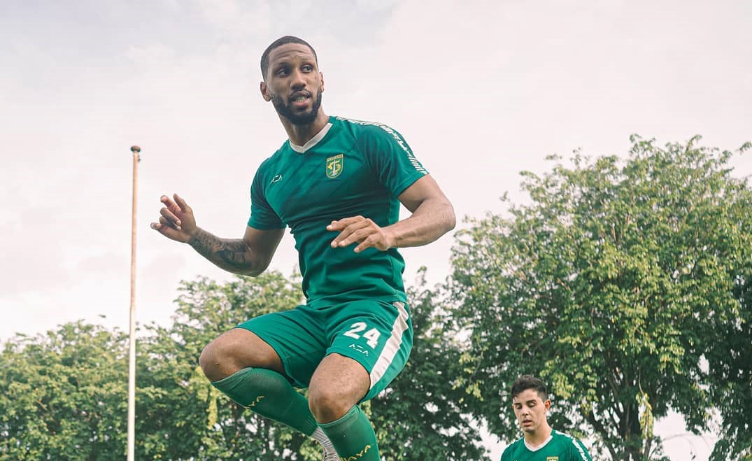 Persebaya sign Sierra Leone defender Alie Sesay