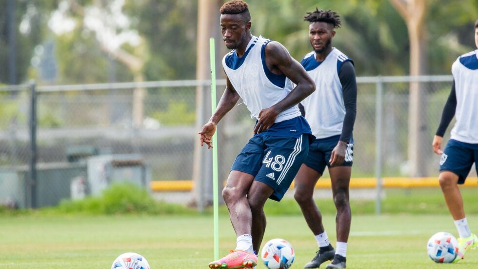 San Diego seal loan signing of Augustine Williams from Galaxy