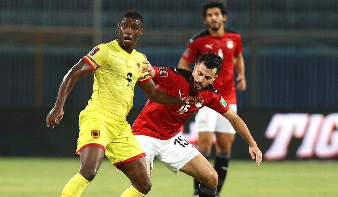 Algeria extend unbeaten run as Egypt through to play-off round