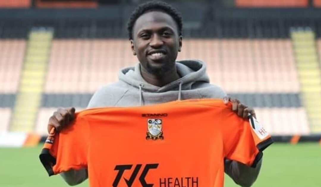 Attacker Idris Kanu pens Barnet deal
