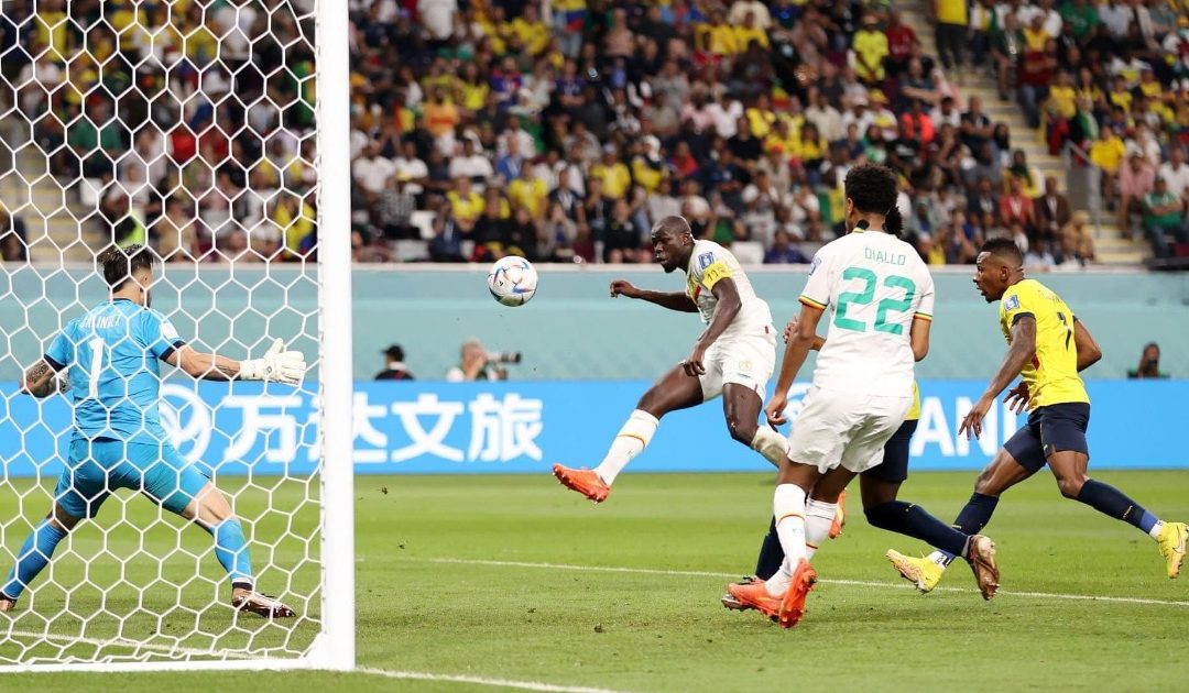 Koulibaly nets winner as Senegal progress to last 16