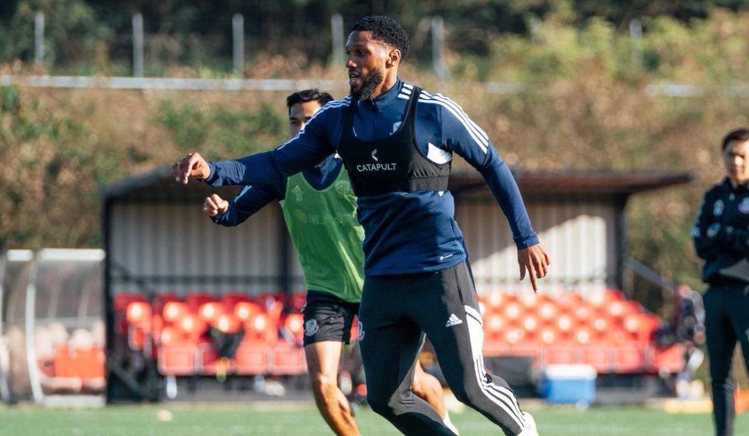 Defender Sesay trains with new teammates